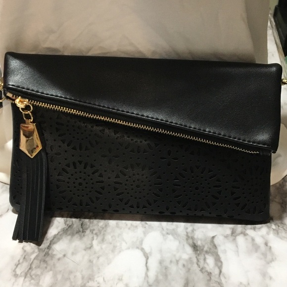 Elegant Black Crossbody Bag - Picture 11 of 11